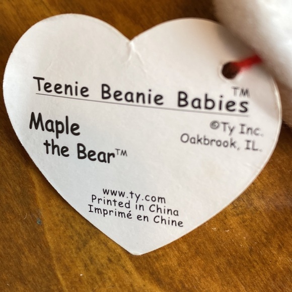 Teenie Beanie Baby, Maple the Bear with Canadian flag - Picture 4 of 7